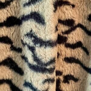Forever 21 Faux Fur Tiger Print Coat Cat Soft Boho Chic Party Holiday Y2K